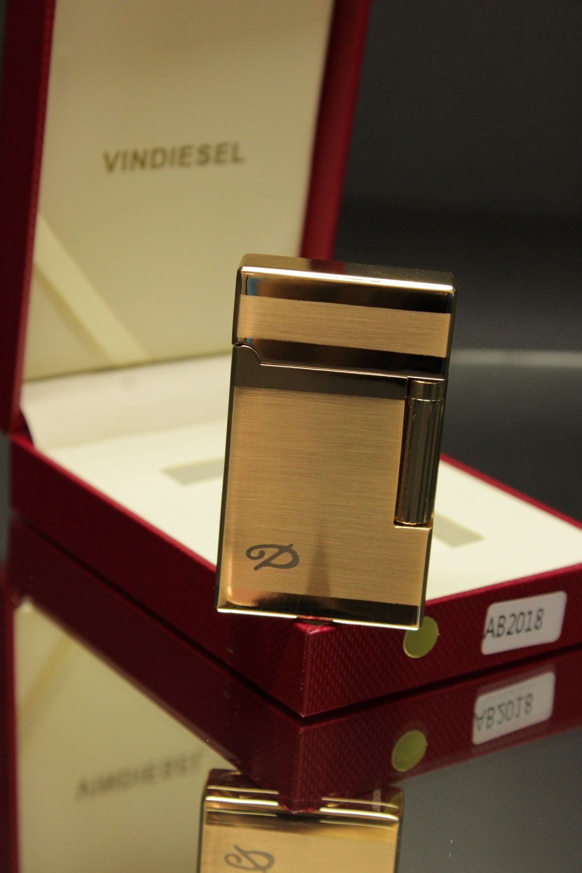 Vindiesel Dupont Çelik Gold Brushed Dizayn Logolu Soft Hediyelik Çakmak