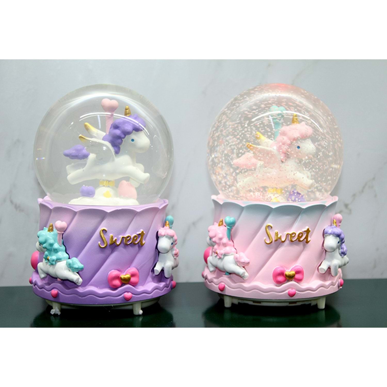 Unicorn İçi Dönmeli Püskürtmeli Işıklı Müzikli Kar Küresi Büyük Boy 16 cm